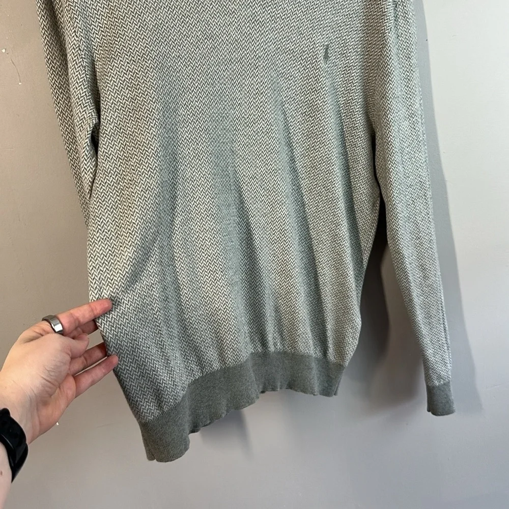 Polo Ralph Lauren Mens Gray Herringbone Pima Cotton V-Neck‎ Sweater Size M Logo